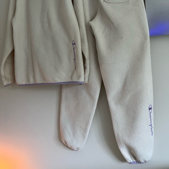 CHAMPION Teddy Tracksuit - Picture 4 of 5